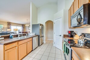 House (4 Bedrooms) | Interior - 11 Mi to Disney: Family-friendly Home in Davenport (Davenport)