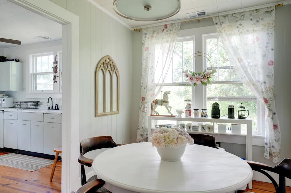 'carousel Cottage:' North Chattanooga Home! - Hamilton County, TN