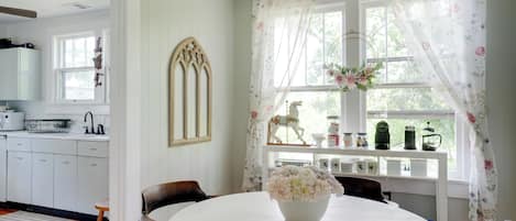 Cottage (2 Bedrooms) | Interior