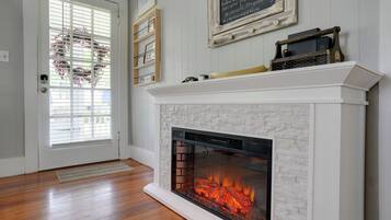 Cottage (2 Bedrooms) | Interior