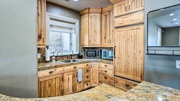 Apartment (1 Bedroom) | Interior