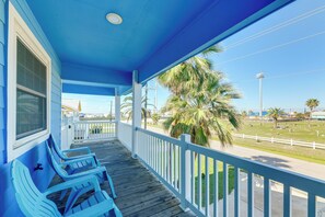 House (4 Bedrooms) | Interior - Private Pool & Furnished Deck: Port Aransas Home! (Port Aransas)