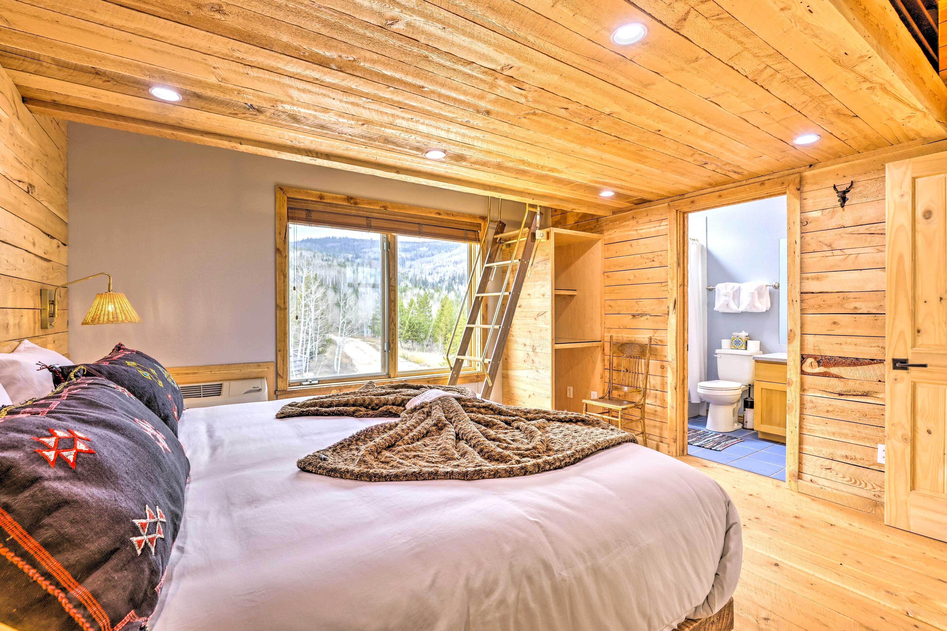 House (2 Bedrooms) | Interior