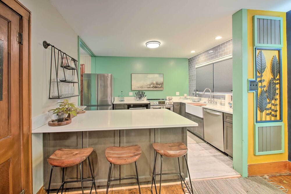 2 Mi to Central Ave: Quaint Hot Springs Home! - Piney