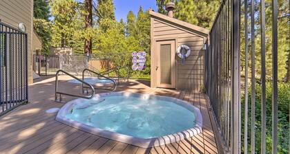 Family-friendly Townhome, Walk to Lake Tahoe!