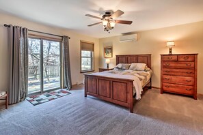 Interior - Hike, Fish & Unwind: Albrightsville Cabin! (Albrightsville)