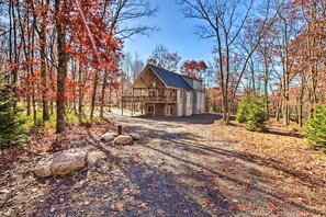 Interior - Hike, Fish & Unwind: Albrightsville Cabin! (Albrightsville)