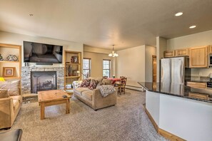 Fireplace - Retreat w/ Mtn Views ~ 13 Mi to Winter Park! (Winter Park)