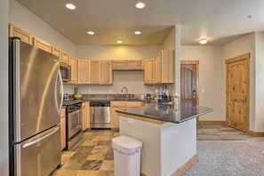 電子レンジ、オーブン、コンロ、食器洗い機