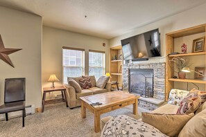 Living area - Retreat w/ Mtn Views ~ 13 Mi to Winter Park! (Winter Park)