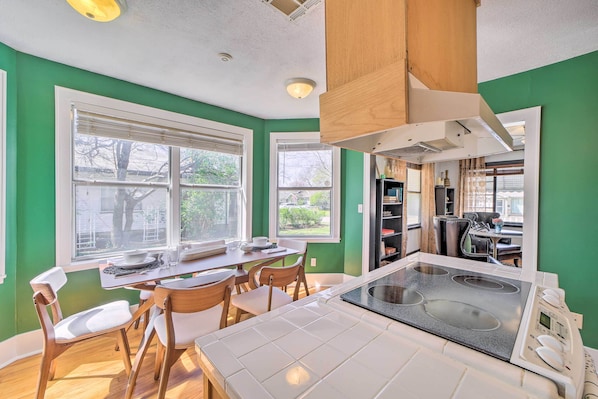 House (3 Bedrooms) | Interior - Amazing Musical Abode in Expo Square Neighborhood! (Tulsa)