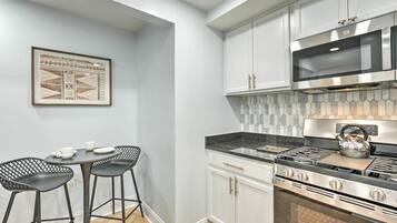 Apartment (1 Bedroom) | Interior