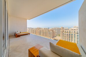 Interior - Amusing 2BR with Sea view at FIVE Palm (Dubai)