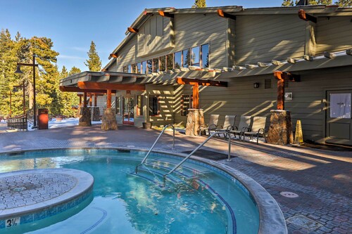 Walk to Ski Shuttle: Truckee Condo w/ Hot Tub
