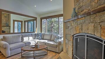 Apartment (2 Bedrooms) | Front of property