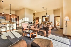 Apartment (4 Bedrooms) | Interior - Crested Butte Townhome w/ Views - Steps to Lifts! (Crested Butte)