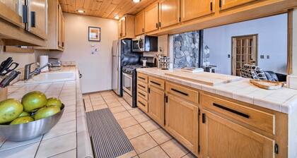 Deck + Fireplace: Log Cabin in Tahoe Donner!