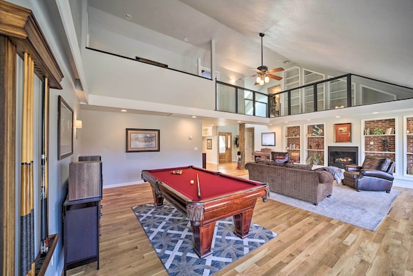 House (5 Bedrooms) | Interior