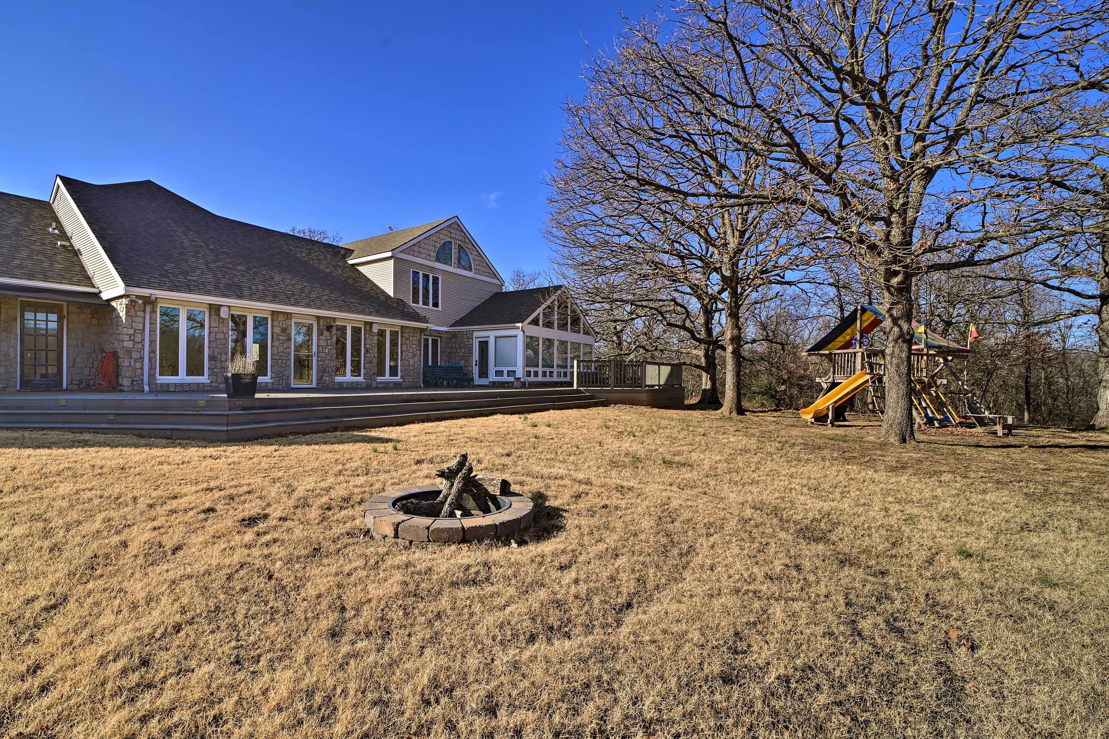 House (5 Bedrooms) | Front of property