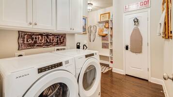 Apartment (3 Bedrooms) | Interior