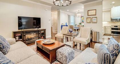 Gorgeous College Station Townhome w/ Patio!