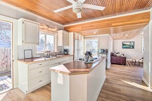 獨棟房屋 (3 Bedrooms) | 私人廚房 | 微波爐、烤箱、爐台、洗碗機