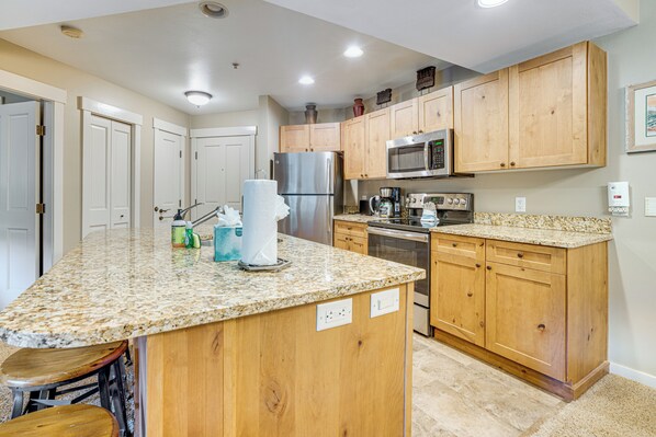 Apartment (1 Bedroom) | Interior - Walk to Lifts: Condo w/ Copper Mtn Views in Frisco (Copper Mountain)