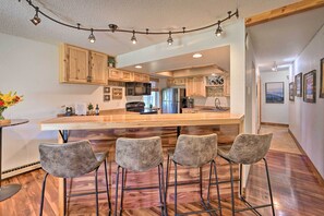 公寓 (2 Bedrooms) | 私人廚房 | 微波爐、焗爐、爐具、洗碗機