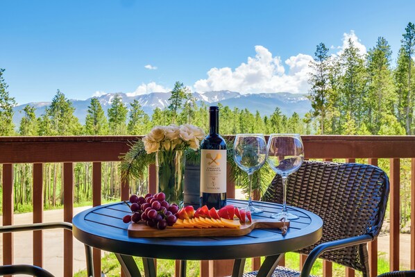 Outdoor dining - Trestle Ridge Lodge: End Unit Condo w/ Views! (Winter Park)