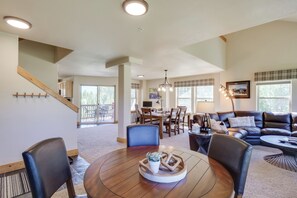 Interior - Trestle Ridge Lodge: End Unit Condo w/ Views! (Winter Park)