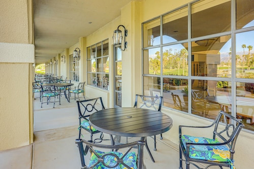 Patio, Grill & Pool Access: Palm Desert Retreat!