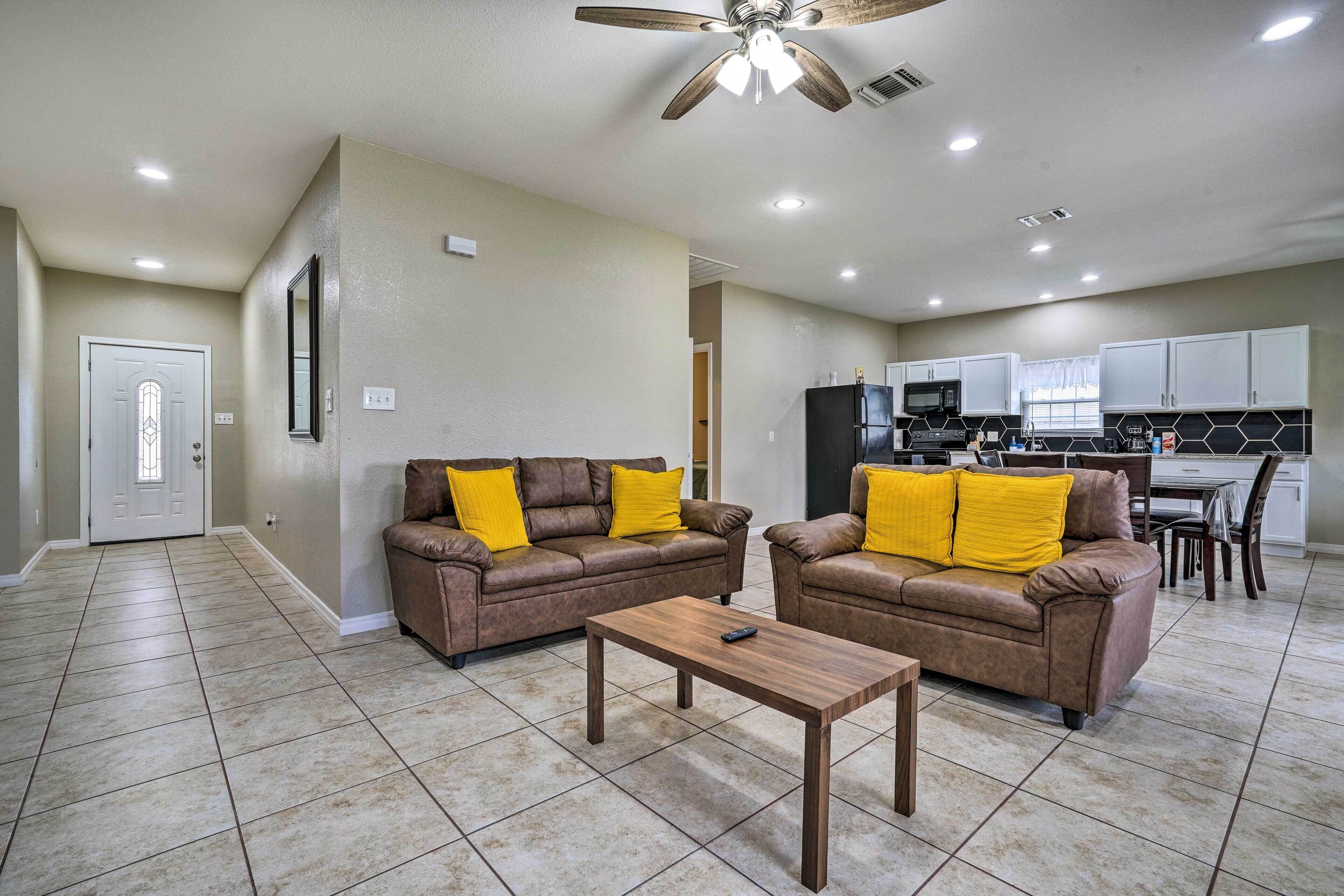 House (3 Bedrooms) | Interior