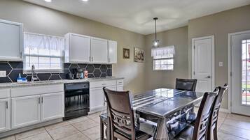 Rumah (3 Bedrooms) | Interior