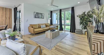 Modern Raleigh Home w/ Patio ~ 2 Mi to Downtown!