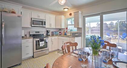 Relaxing Punta Gorda Getaway w/ Fire Pit!