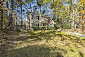 Interior - Raleigh Home Near Dining + Shops! (Raleigh)