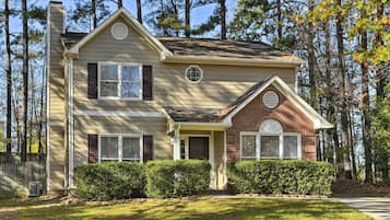 House (3 Bedrooms) | Front of property