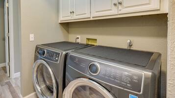 Apartemen (2 Bedrooms) | Interior
