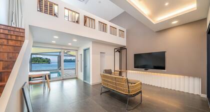 Changwon 055 Poolvilla