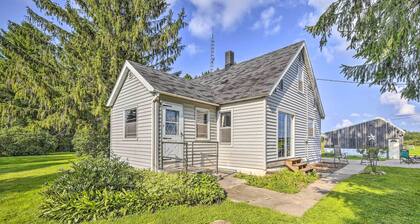 Eclectic Ladysmith Hideaway: Hike and Hunt!