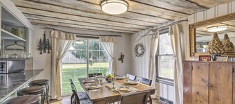 Eclectic Ladysmith Hideaway: Hike and Hunt!