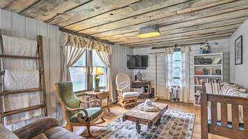 House (3 Bedrooms) | Front of property