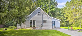 Eclectic Ladysmith Hideaway: Hike and Hunt!