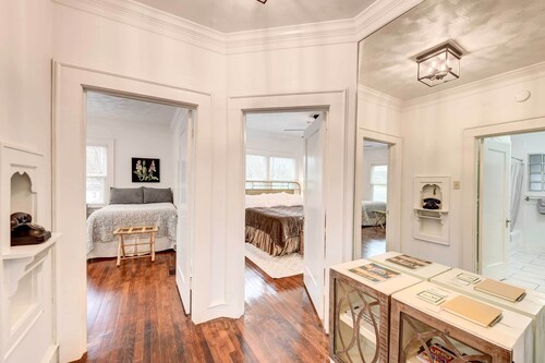 2 Mi to Dtwn: Waco Home w/ Shared Yard!