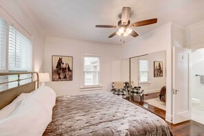 House (2 Bedrooms) | Interior - 2 Mi to Dtwn: Waco Home w/ Shared Yard! (Waco)