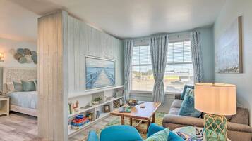 Apartment (0 Bedroom) | Interior