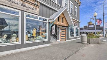 Apartment (0 Bedroom) | Interior