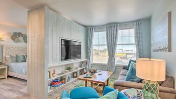 Apartment (0 Bedroom) | Interior