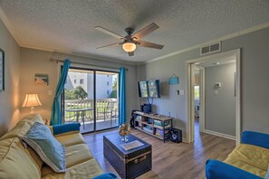 Apartment (2 Bedrooms) | Front of property - Emerald Isle Resort-style Condo: Walk to Beaches! (Emerald Isle)