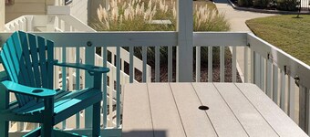 Emerald Isle Resort-style Condo: Walk to Beaches!